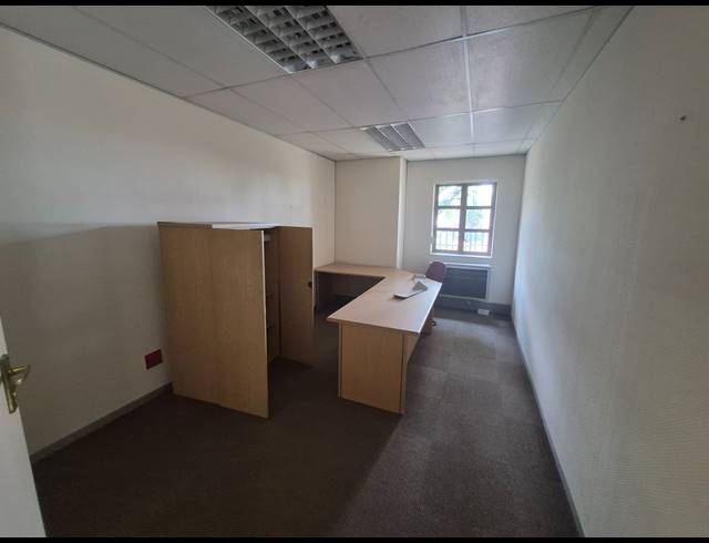 75M² OFFICE TO LET IN RIVONIA